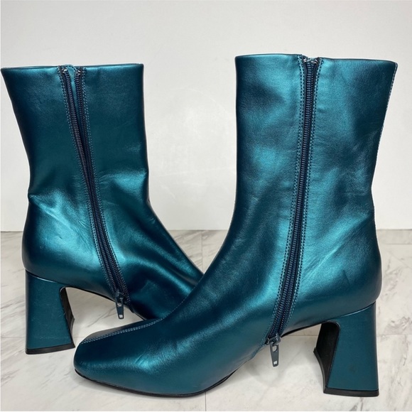 Metallic Bootie 8.5 - Picture 6 of 15